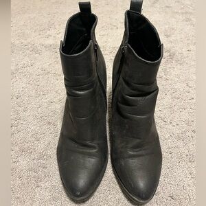 MIA Black heeled boots with side zipper